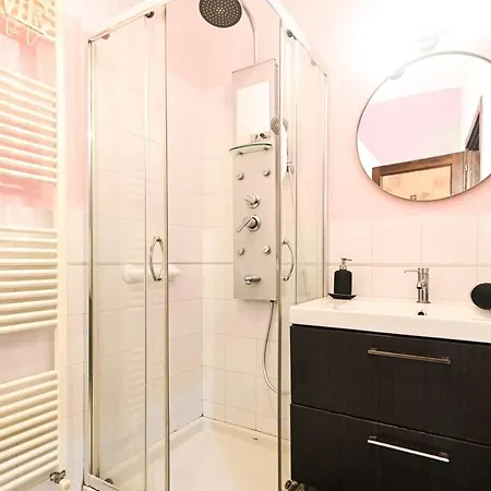 Nicma, A Small Candy Box In The Center Apartment Turin